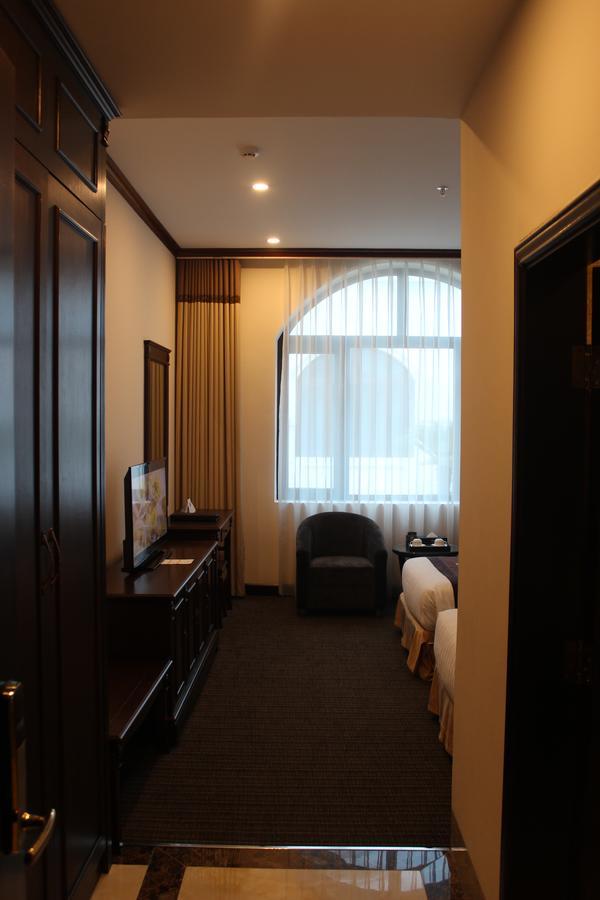 Hai Yen Luxury Hotel Cam Pha Eksteriør bilde